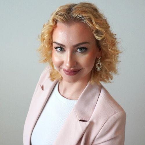 Profiilikuva: Henrietta Karjalainen
