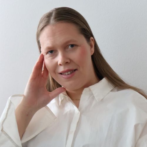 Profiilikuva: Annu Haapakoski